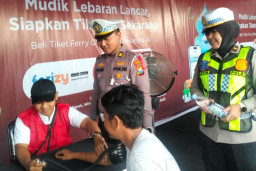 Polda Jatim Tes Kesehatan Kru Bus di Pelabuhan Ketapang Banyuwangi, Pastikan Mudik Aman dan Lancar