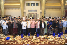Bupati Jember Fawait Siapkan Forum Komunikasi dengan Pesantren untuk Tekan Kemiskinan