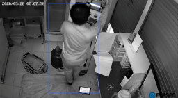 Toko Donat di Tegalsari Surabaya Diobok-obok Maling, Tablet hingga Uang Raib