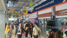 Arus Balik Lebaran Mulai Terlihat di Stasiun Surabaya, Penumpang Capai 50 Ribu