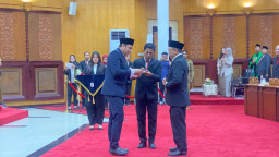 Anas Karno Resmi Dilantik jadi Anggota DPRD Surabaya Lewat PAW
