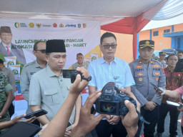 Tekan Inflasi Pasca Lebaran, Bupati Jember Gus Fawait Launching Bantuan Pangan Februari–Maret 2026