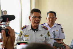 Tolak Parkir Digital, 600 Jukir Surabaya Dibekukan Izinnya