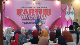 Momen Hangat DPRD Jatim Berbagi Tali Asih pada Perempuan Inspiratif pada Hari Kartini