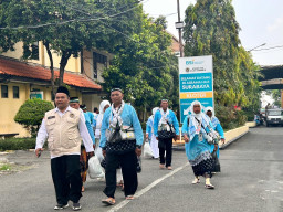 760 Jemaah Haji Probolinggo Mayoritas Lansia Tiba di Surabaya