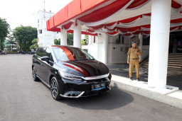 Pemkot Surabaya Lelang Kendaraan Dinas, Bakal Berganti ke Listrik