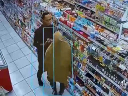 Viral, Pria dan Wanita Terekam CCTV Curi Sabun Cuci Muka di Minimarket SPBU Mojokerto