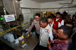 Polda Jatim Ungkap Produksi Minyak Goreng Ilegal di Sidoarjo, 4 Orang Diamankan