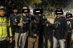 Tawuran Antar Gangster Pecah di Gubeng Surabaya, 8 Remaja hingga Sajam Diamankan