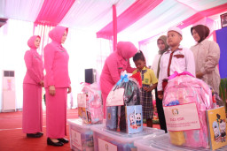 Kunker ke Polres Pasuruan, Ketua Bhayangkari Jatim Tumbuhkan UMKM hingga Peduli Anak Yatim