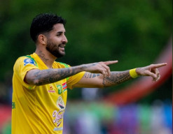 Ada yang Bertahan, Ada yang Pergi: Bruno Paraiba Resmi Tinggalkan Persebaya