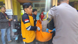 Mayat Pria asal Jombang Ditemukan di Teras Hotel Mojokerto, Masih Pakai Jaket dan Helm