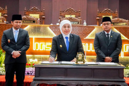 Pemprov dan DPRD Jatim Sepakati 2 Raperda Strategis