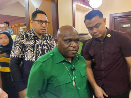Menteri HAM soal Ratusan Siswa Keracunan MBG di Surabaya: SPPG Wajib Disanksi Tegas!