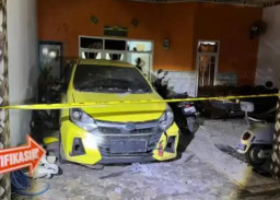 Rumah hingga Mobil Milik Debt Collector di Probolinggo Dibondet Orang Misterius