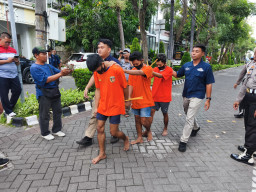 Sindikat Curanmor Lintas Provinsi Bersenjata Airsoft Gun Digulung Polisi Surabaya 