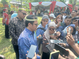 Festival Egrang ke-14 Diluncurkan di Jember, Wamenkomdigi Takjub Komunitas Tanoker Ledokombo