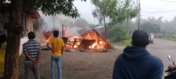 Warung Kopi di Awang-awang Mojokerto Ludes Terbakar