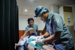 Khitan Massal HUT ke-52 SIER, 100 Anak Ikuti Layanan Khitan Modern Tanpa Jahitan