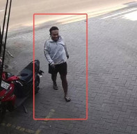 Motor Karyawan JNT di Mojokerto Dicuri, Tampang Pelaku Terekam Jelas di CCTV