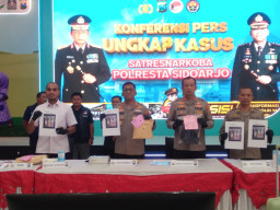 Polresta Sidoarjo Bongkar Jaringan Narkotika Internasional Senilai Puluhan Miliar