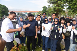 Pertama Kali Pasca Islah, Subandi-Mimik Pamer Kekompakan di Depan Publik Sidoarjo