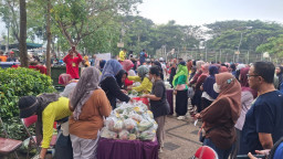 Program DOKAR, Cara Terminal Petikemas Surabaya Salurkan Bahan Pangan Murah