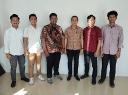 Lima Mahasiswa FH Untag Surabaya Gugat MK Soal Masa Berlaku SIM