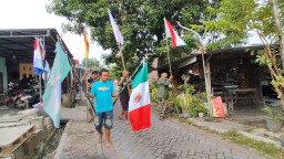 Semarak Piala Dunia 2026, Warga Desa Medali di Mojokerto Pasang 48 Bendera Kontestan