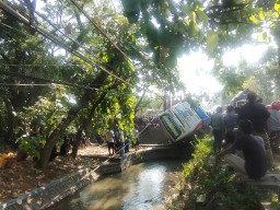 Kecelakaan Bus Sugeng Rahayu vs Truk Fuso di Nganjuk, 27 Orang Terluka