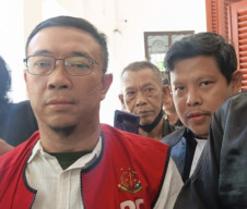 Terdakwa Pengusiran dan Perusakan Rumah Nenek Elina di Surabaya Divonis Tiga Tahun 10 Bulan
