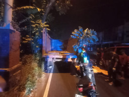 Tabrak Truk Parkir, Pasutri di Mojokerto Tewas 