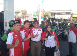 LIRA Sidoarjo Bagikan BBM Gratis hingga Paket Snack Gratis untuk 250 Pengemudi Ojol