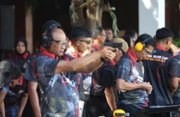 Kapolda Jatim Tekankan Profesionalisme Penggunaan Senjata Api