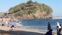 Indahnya Pantai Drini, Surga Kecil Tersembunyi di Gunungkidul Yogyakarta