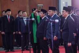 Pemkot Surabaya Mutasi 32 Lurah hingga Kepala UPTB, Berikut Daftarnya