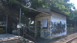 Shelter Mangkrak Milik KAI di Sidoarjo Diduga jadi Tempat Asusila, Begini Jawaban Warga hingga Polisi