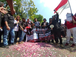 Aksi Damai Wartawan-Jurnalis di Nganjuk Sikapi Istilah Londo Ireng