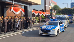 Polda Jatim Kirim Bantuan Pangan, Dapur, dan Tim Psikologis, ke Lokasi Bencana Gempa di NTT
