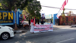 Jeritan Hati Tukang Becak di Mojokerto, Berjuang Rebut Kembali Tanah yang Dirampok Mafia