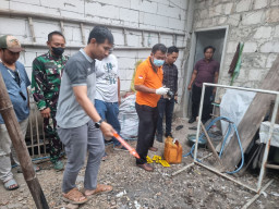 Curiga Gundukan Tanah, Pemilik Rumah di Mojokerto Temukan Jasad Bayi Terbungkus Kain Merah 