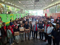 Gempa NTT Bikin Kiriman Uang Mahasiswa di Surabaya Tersendat, PDIP Buka Posko Bantuan
