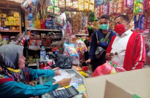 Sempat Ditutup, Anggota DPRD Surabaya Fasilitasi Pedagang Pasar Krembangan untuk Berjualan Lagi