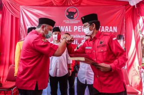 Hadiri Pendaftaran Eri Cahyadi, Whisnu Sakti: Satukan Tekad Menangkan Pilkada Surabaya