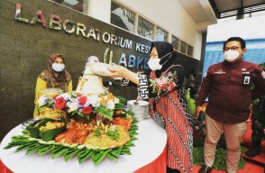 Wali Kota Risma Tuntaskan Labkesda Untuk Tes Swab Gratis Warga Surabaya, PDIP: Bravo!