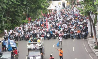 Ditetapkan Gubernur Khofifah, Segini Kenaikan UMK 38 Kota/Kabupaten di Jawa Timur