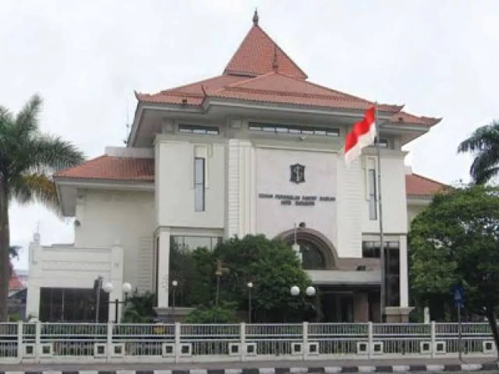 Anggota DPRD Surabaya Ngotot Bentuk Pansus Covid-19, Pengamat: Terkesan Politis dan Bikin Gaduh