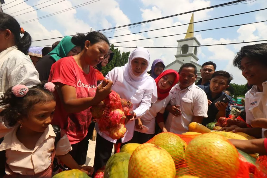 Pasar Buah dan Gula Murah HUT Jatimnow ke 2 Diserbu Warga