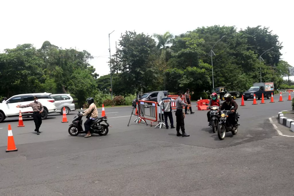 PSBB Surabaya Dievaluasi, Akses Masuk Relatif Lancar