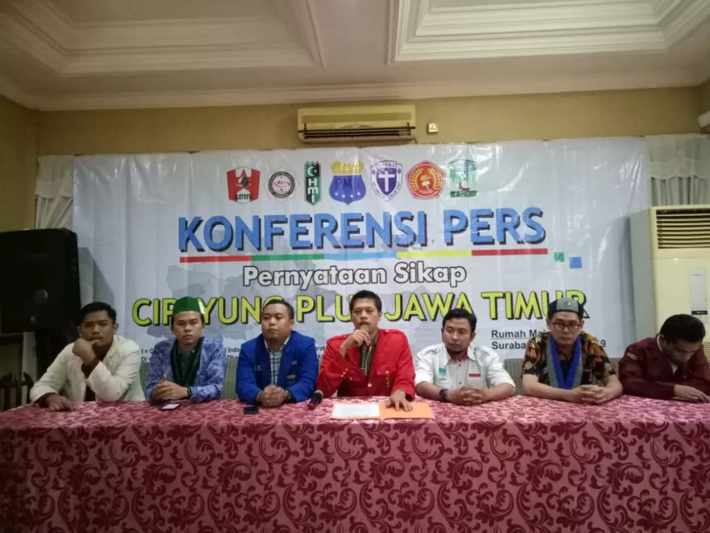 Rapor Merah untuk Gubernur Khofifah Terkait Penanganan Covid-19 di Jatim